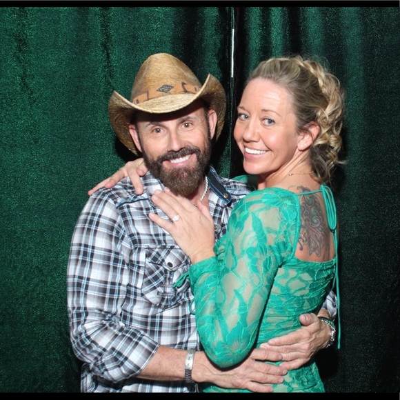 Meet your Posher, Destiny - Picture 2 of 4